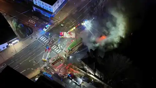 من موقع الحريق في لندن