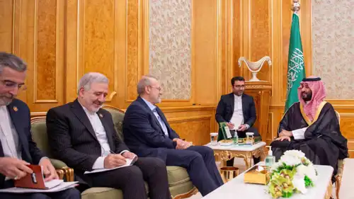 ولي العهد السعودي خلال استقباله علي لاريجاني بقصر اليمامة