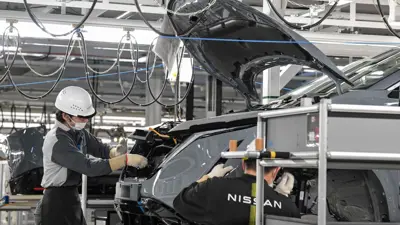 مصنع نيسان في اليابان