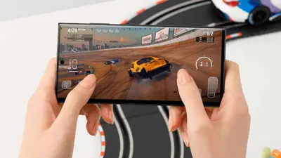 ألعاب إلكترونية على الهاتف