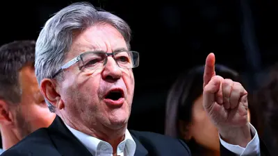 جان لوك ميلانشون زعيم حزب اليسار الفرنسي