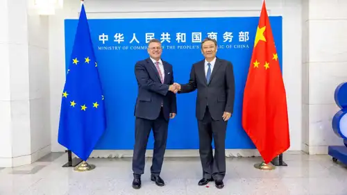 وزير التجارة الصيني وكبير المفاوضين الأوروبيين ماروش شيفتشوفيتش