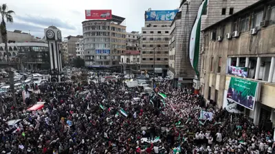 من احتفالات السوريين بسقوط الأسد