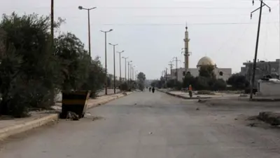 عناصر مسلحة في شوارع تلبيسة