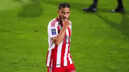 يوسف بلايلي بقميص أجاكسيو