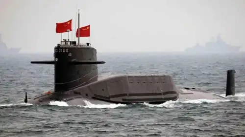 غواصة صينية