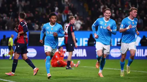 نابولي يقهر بولونيا ويتوج بكأس السوبر الإيطالي