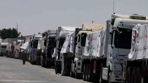 شاحنات إغاثة غزة