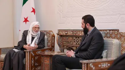 الرئيس السوري أحمد الشرع ومفتي البلاد الجديد أسامة الرفاعي