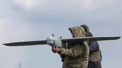 قوات أوكرانية تطلق المسيرات