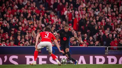 لامين يامال في مباراة بنفيكا ضد برشلونة