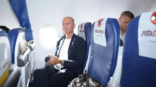 ياس توروب مدرب الأهلي المصري