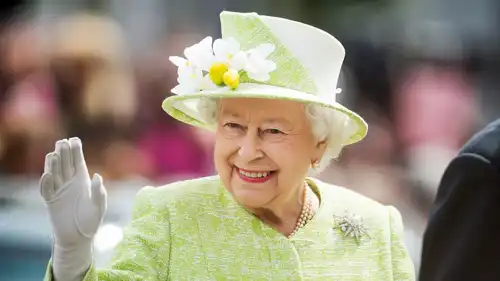 الملكة إليزابيث