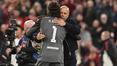 أليسون بيكر وسلوت