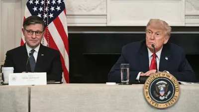 الرئيس دونالد ترامب ورئيس مجلس النواب مايك جونسون