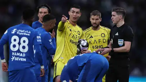 كريستيانو رونالدو قائد النصر في مباراة الهلال