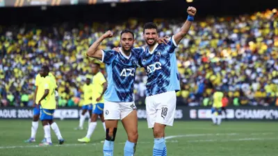 الكرتين والشيبي يحتفلان بهدف بهدف بيراميدز 