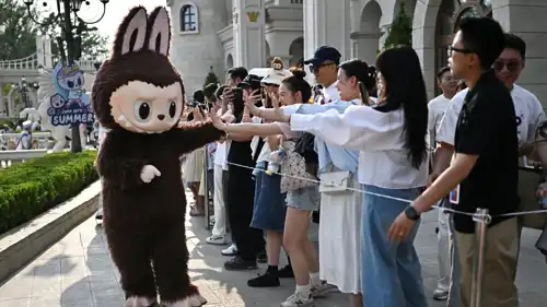 متجر لبيع لعبة لابوبو في الصين