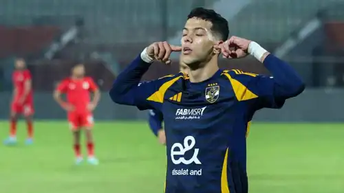 إمام عاشور نجم الأهلي المصري