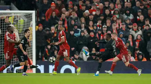 مباراة ليفربول وباريس سان جيرمان في دوري أبطال أوروبا