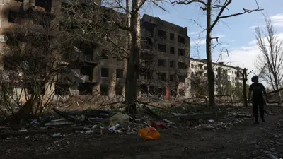 آثار غارة روسية في دونيتسك