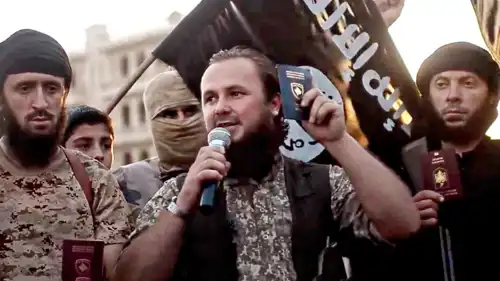 مجموعة من مقاتلي تنظيم "داعش" الأجانب.