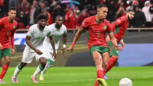 سفيان رحيمي يهدر ضربة جزاء لمنتخب المغرب