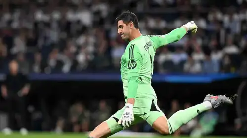 تيبو كورتوا حارس مرمى ريال مدريد