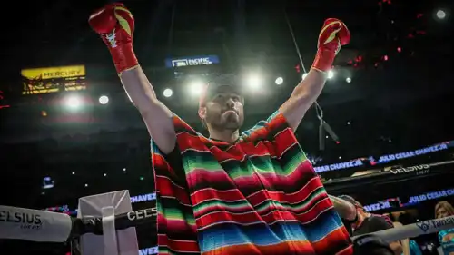 الملاكم المكسيكي خوليو سيزار تشافيز جونيور