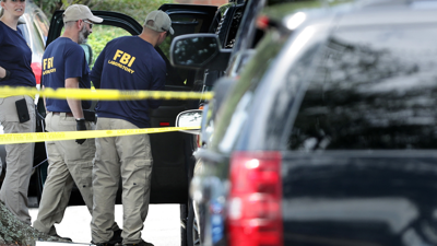 عناصر من مكتب التحقيقات الفيدرالي