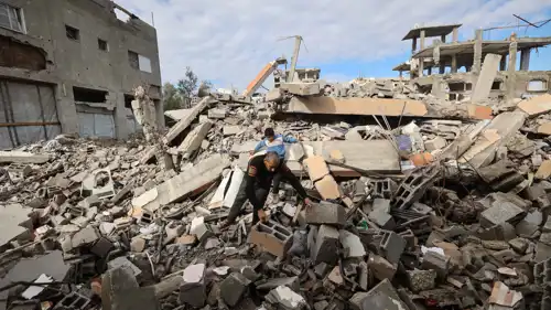 آثار استهداف إسرائيلي سابق في غزة