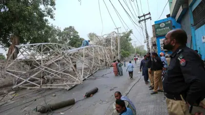عواصف في باكستان