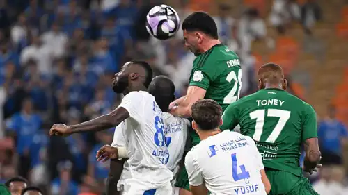 من مباراة الأهلي والهلال