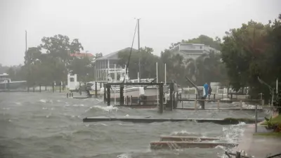 من  العاصفة "ديبي"