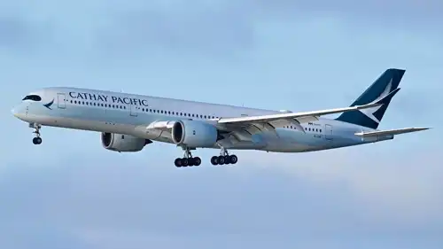 الخطوط الجوية Cathay Pacific CX811
