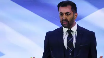 رئيس وزراء أسكتلندا السابق، حمزة يوسف