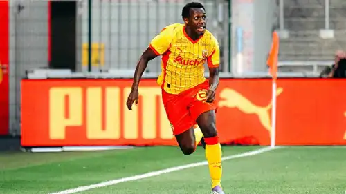 سعود عبد الحميد نجم المنتخب السعودي