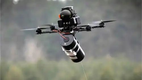 طائرة مسيرة من طراز "FPV"