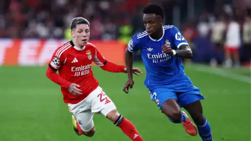 جيانلوكا بريستياني في لعبة مشتركة مع فينيسيوس جونيور