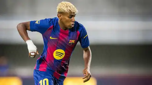 لامين يامال نجم برشلونة