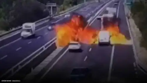 سقوط طائرة على طريق سريع بإيطاليا