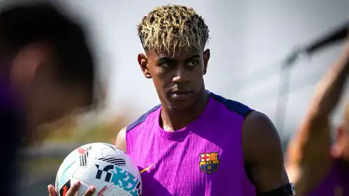 لامين يامال نجم برشلونة