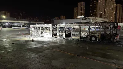 إحدى الحافلات المتفجرة