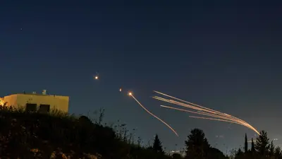 صواريخ أطلقها حزب الله على مواقع إسرائيلية