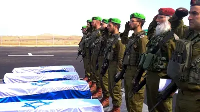 جثث رهائن إسرائيليين سلمتها حماس سابقا