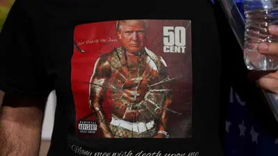 ملصق انتخابي لترامب