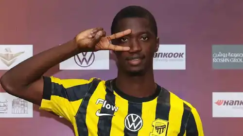 محمدو دومبيا نجم الاتحاد السعودي