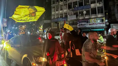 موالون لحزب الله في بيروت