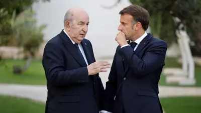 إيمانويل ماكرون وعبد المجيد تبون