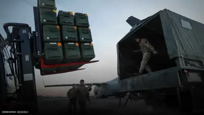 فضيحة تهز أوكرانيا.. بيع مساعدات الناتو على الإنترنت